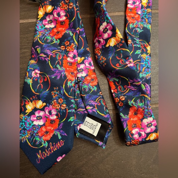 NWT Moschino Silk Floral Skinny Tie - Picture 1 of 5